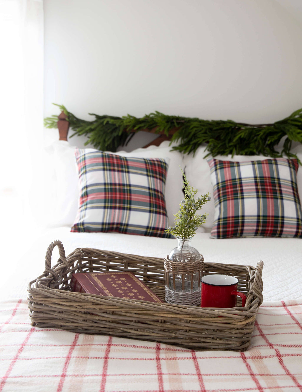 Shoreside Rattan Trays